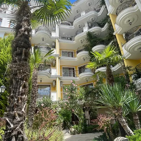 Harmony Monte Carlo Poolblick & 아파트 써니비치